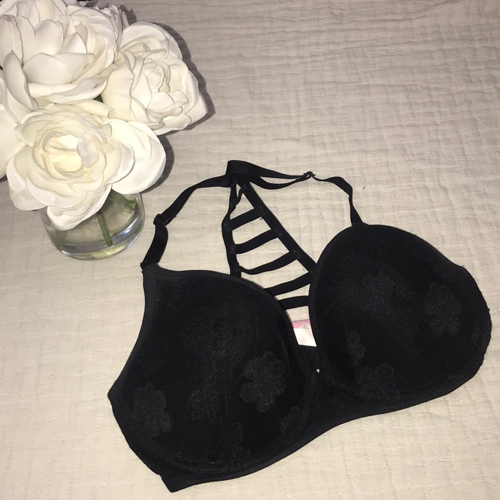 VS PINK strappy bra! (34DD)
